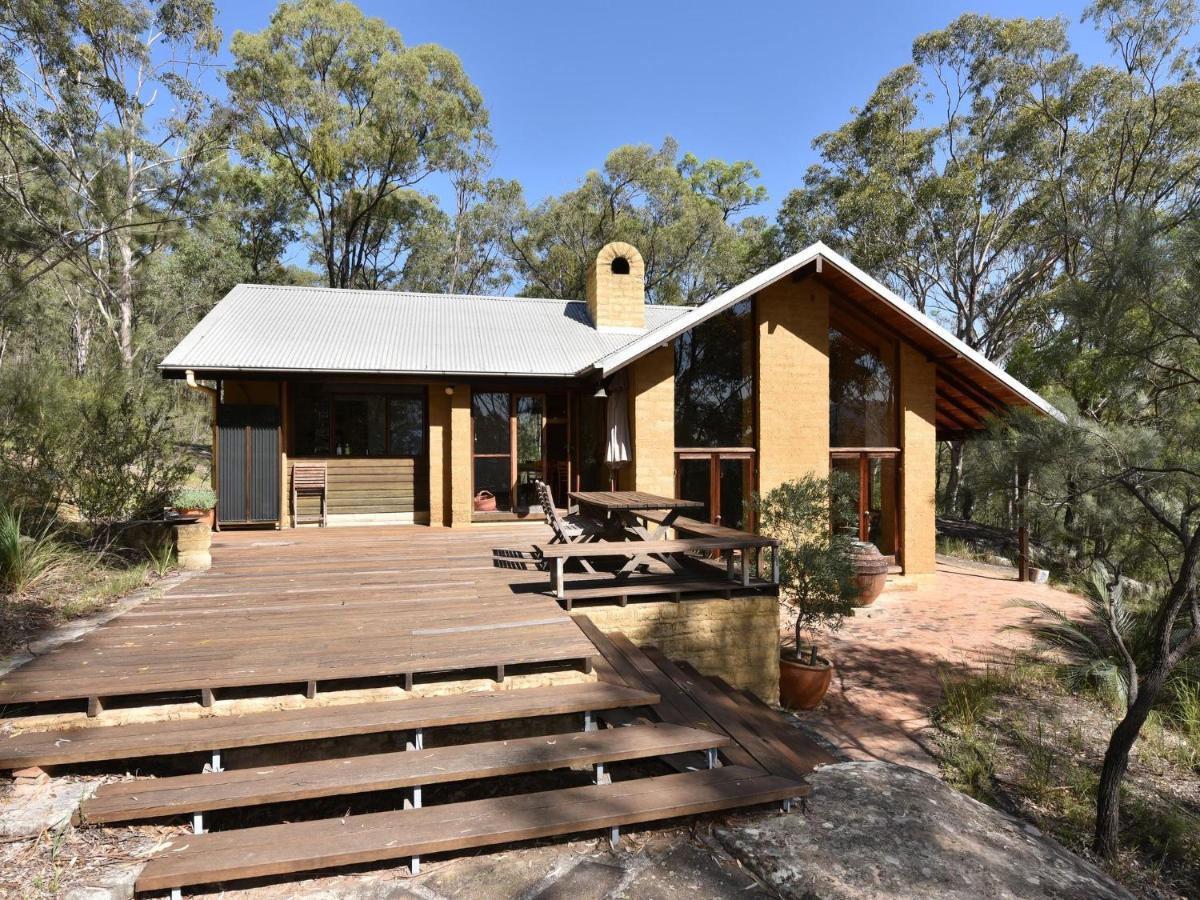 Corymbia Cottage - unique, quirky, private, a guest favourite Broke Extérieur photo
