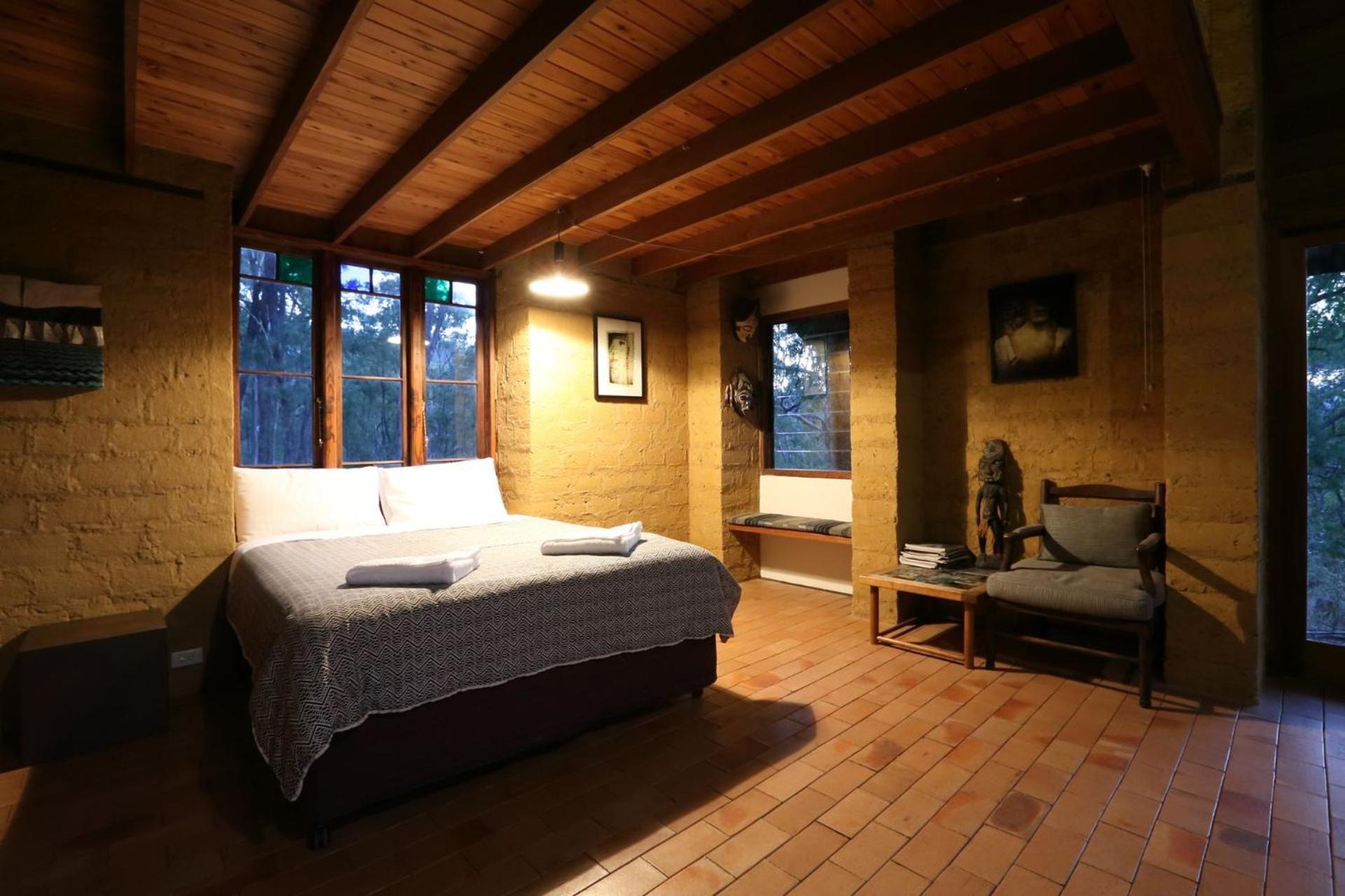 Corymbia Cottage - unique, quirky, private, a guest favourite Broke Extérieur photo
