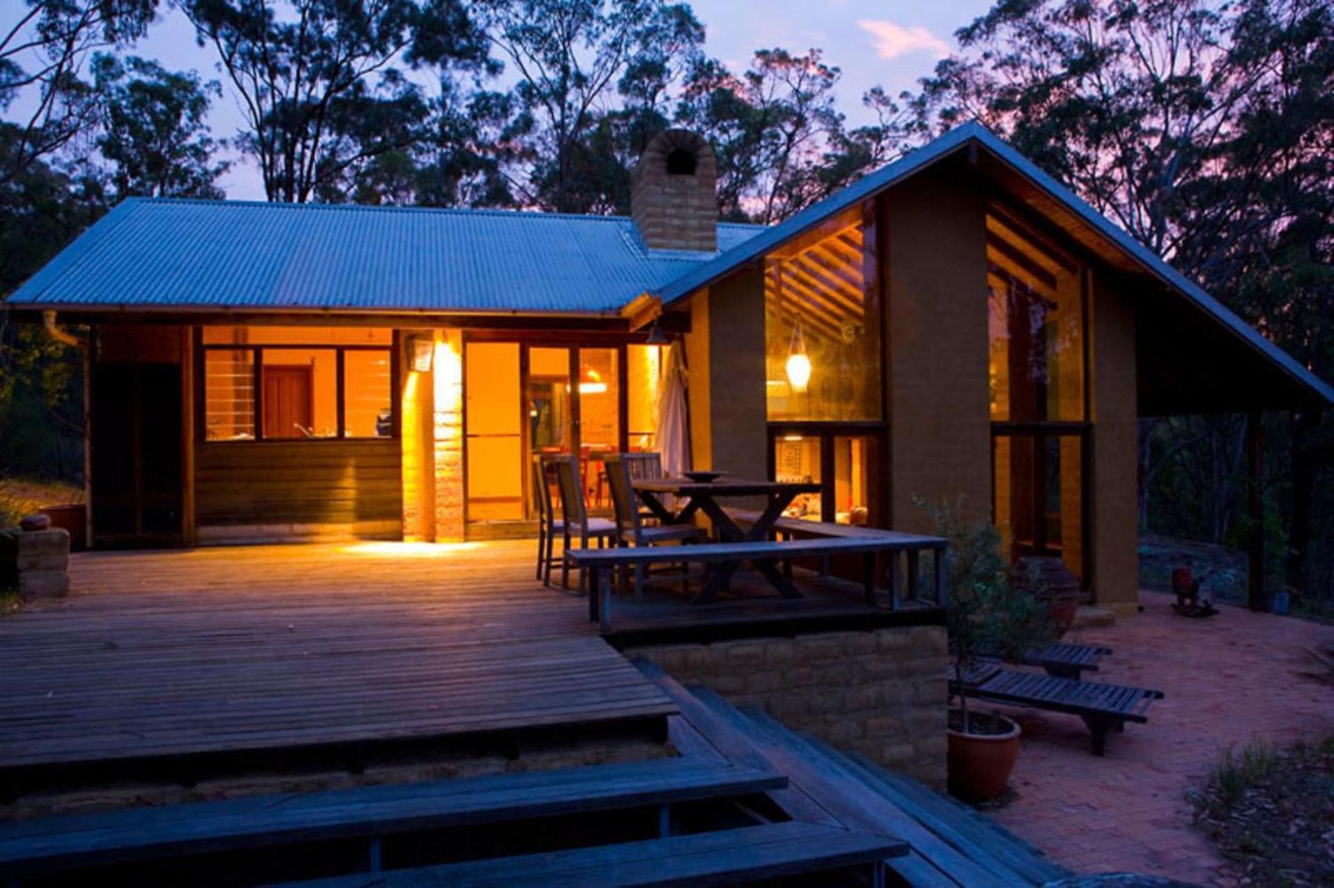 Corymbia Cottage - unique, quirky, private, a guest favourite Broke Extérieur photo